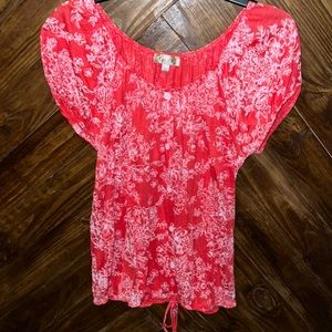 Lavish short sleeve floral blouse. Color: red/white. Size: Large